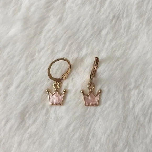 5/$15 🩷 MUST BUNDLE Gold-Tone Hoop Earrings with Pink Crown Charms - Picture 2 of 4